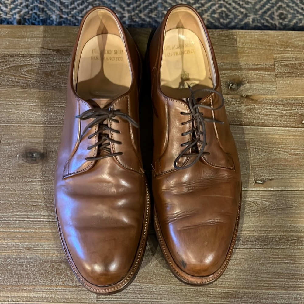 Mens dress shoe